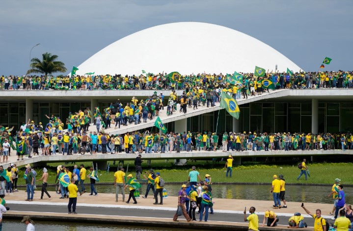 Brazilian Congress stormed by Bolsonaro supporters, President Lula vows to punish them