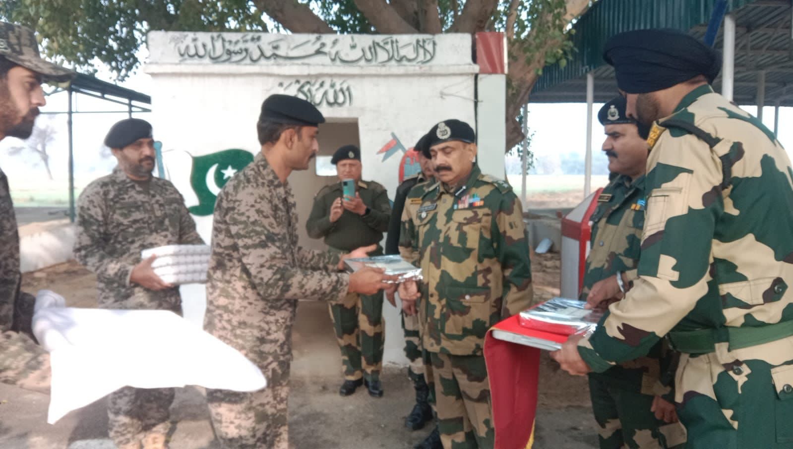 BSF, Pakistan rangers exchanges sweets on Octroi post
