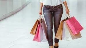 CHANDIGARH CONSUMER COMMISSION ORDERED 24 SEVEN STORE TO PAY RS.25 K FOR CHARGING EXTRA MONEY FOR CARRY BAGS