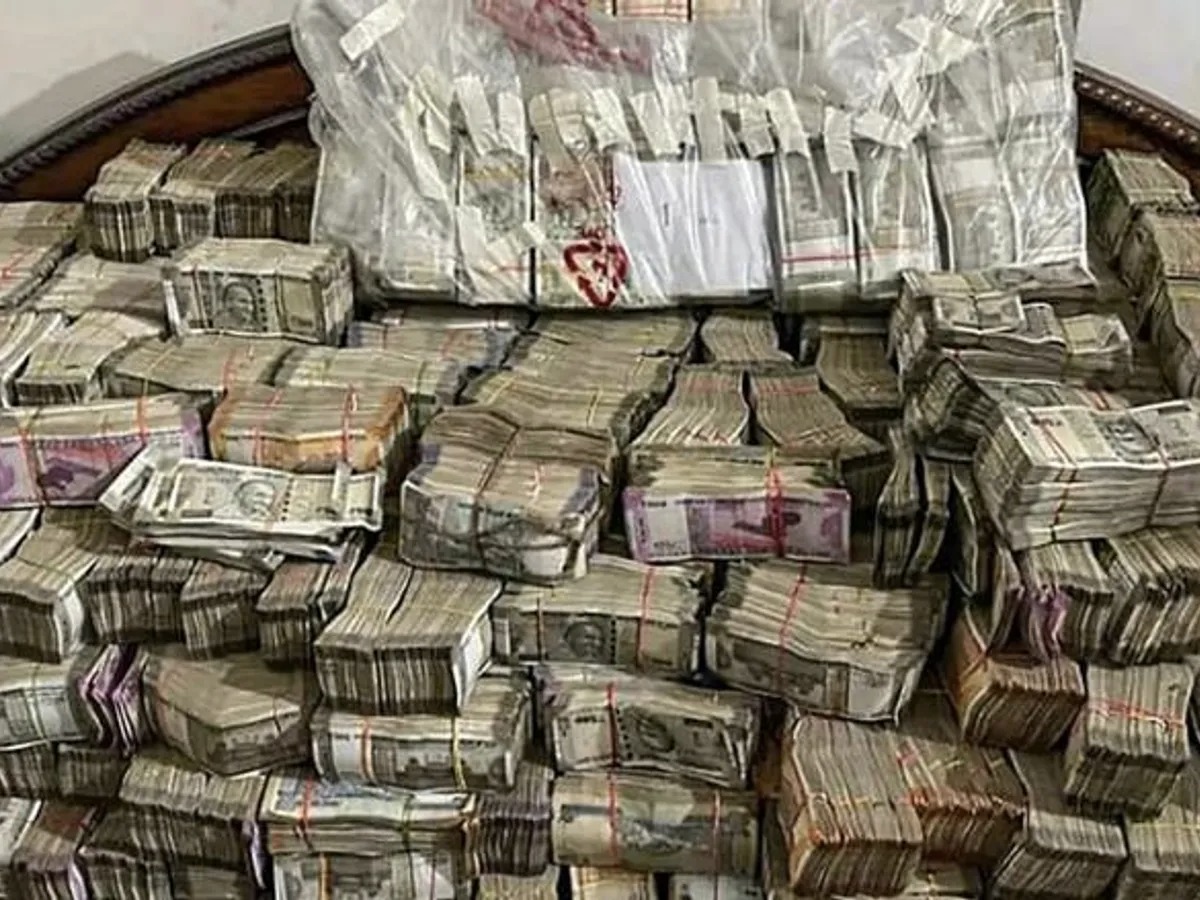 IGIA: Crores in cash seized from Kerela-bound cargo