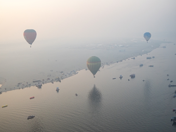 Kashi’s Baloon And Boat Festival For 4 Days in Varanasi