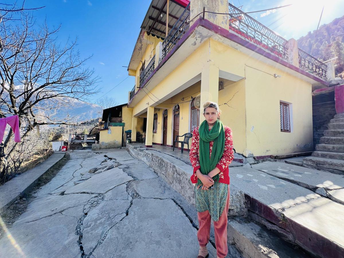 Govt waives electricity, water bills for Joshimath residence