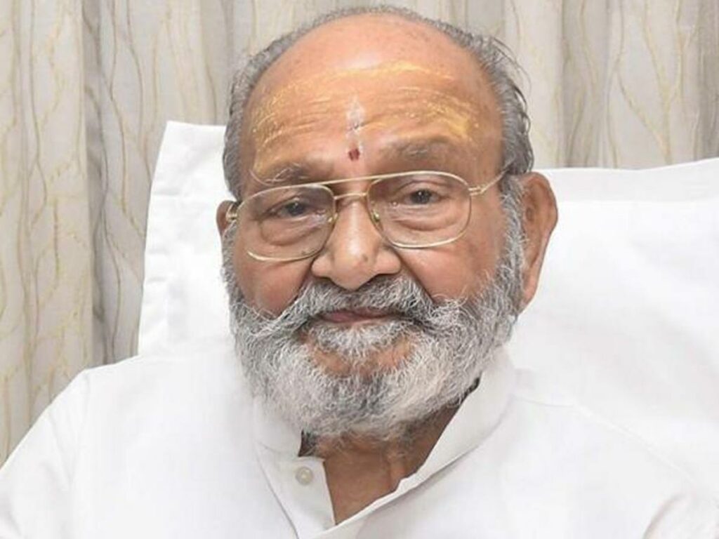 Doyen of Telugu cinema Kalatapasvi K Viswanath passes away at 92