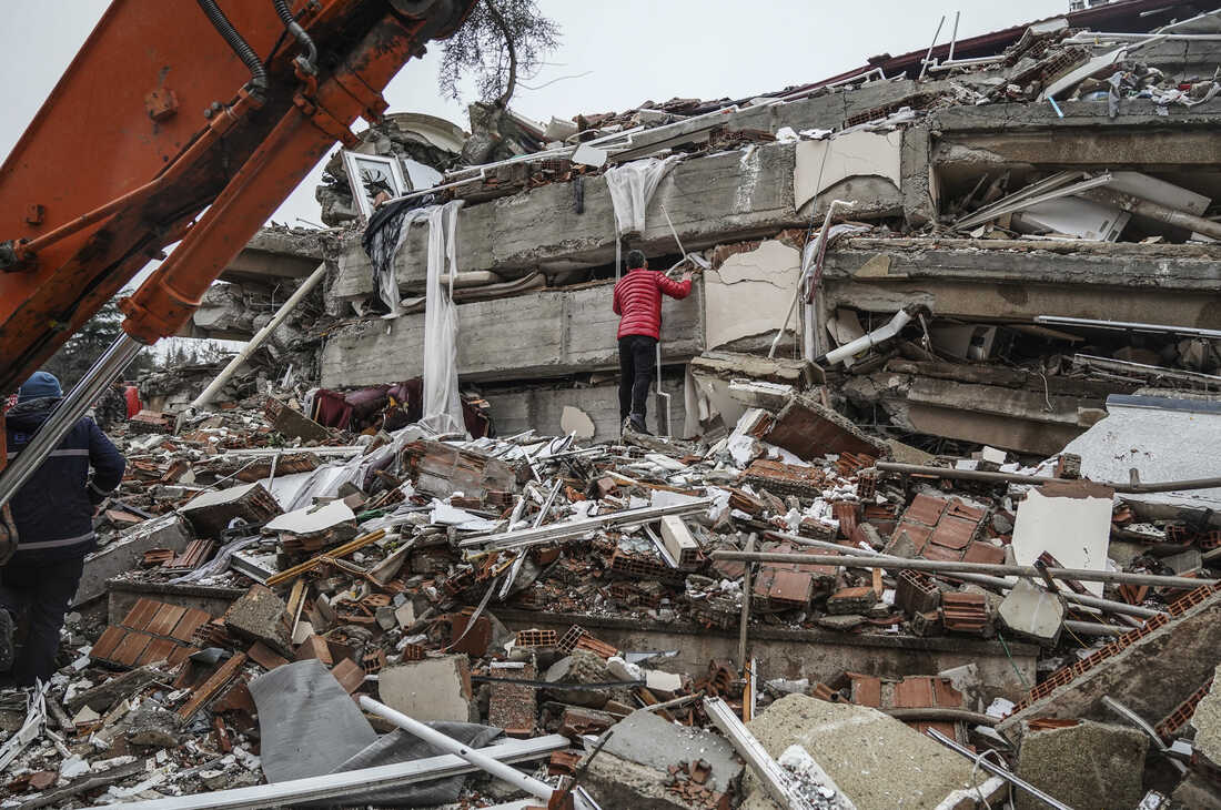 Turkey-Syria earthquake toll nears 9500, rescue underway