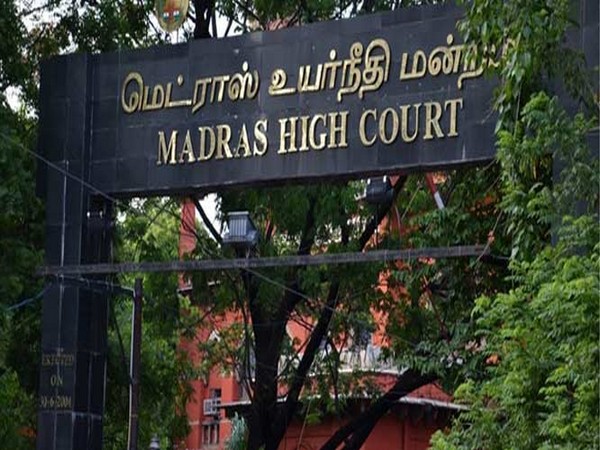 Madras HC allows AIADMK poll proceedings, directs not to declare results