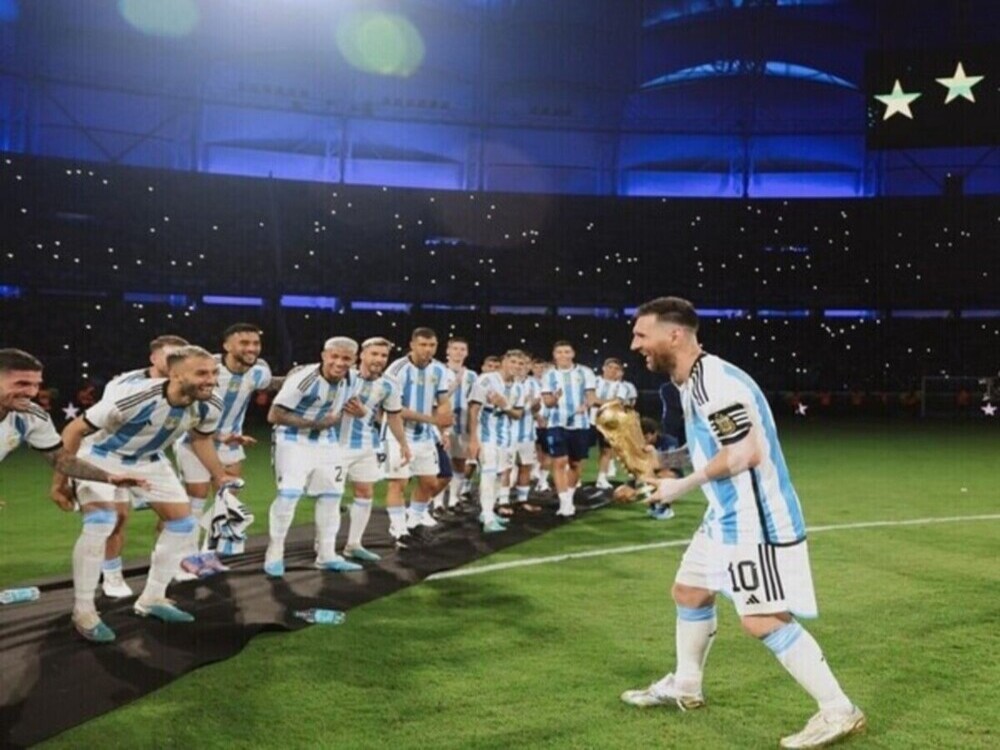 Messi reaches milestone as Argentina demolishes Curacao