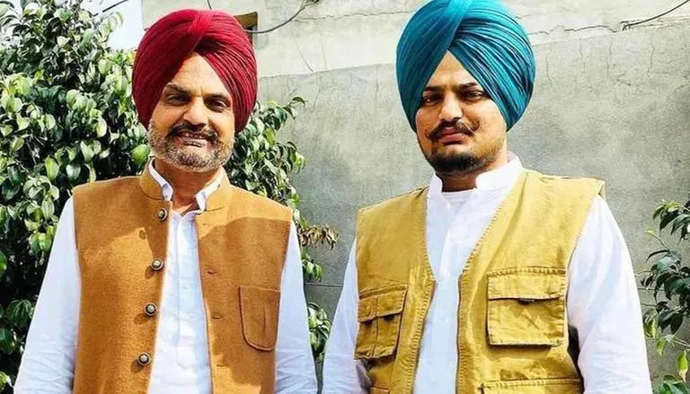 Sidhu Moose Wala’s father urge people ‘not to vote for AAP’ in Jalandhar bypolls