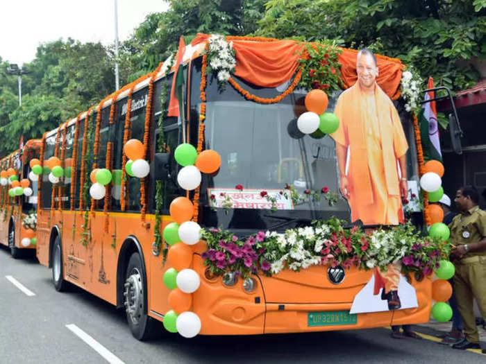 CM Yogi flags off Rajdhani Express bus service