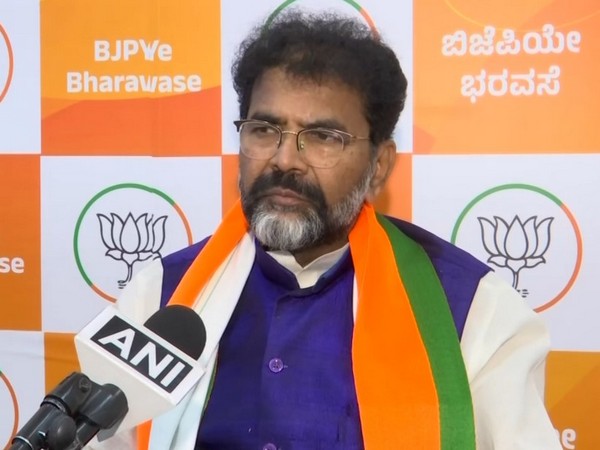 Eshwarappa and other top officials wants to bring new blood in politics: BJP