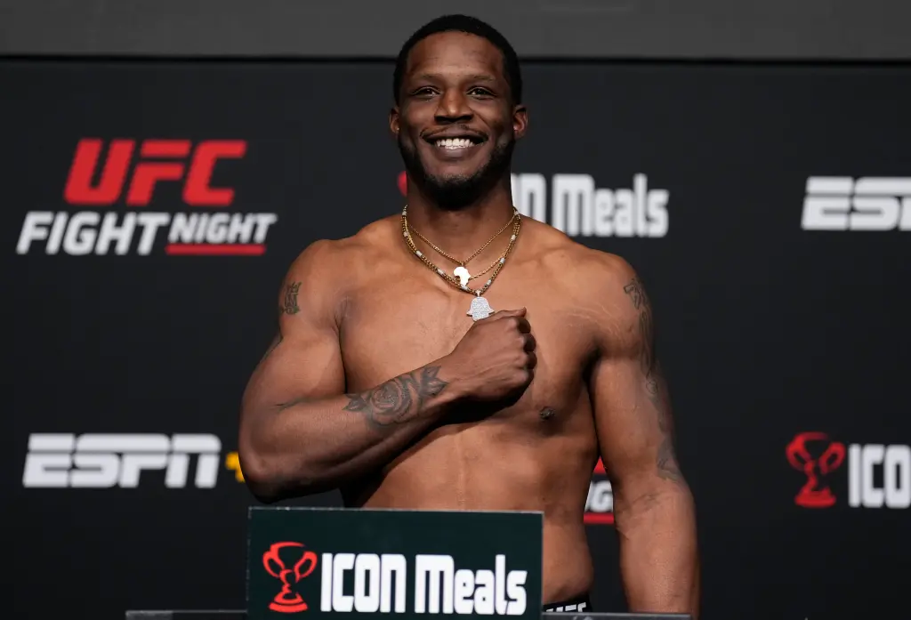 Ex-UFC fighter Karl Roberson arrested in connection to $200K jewelry theft