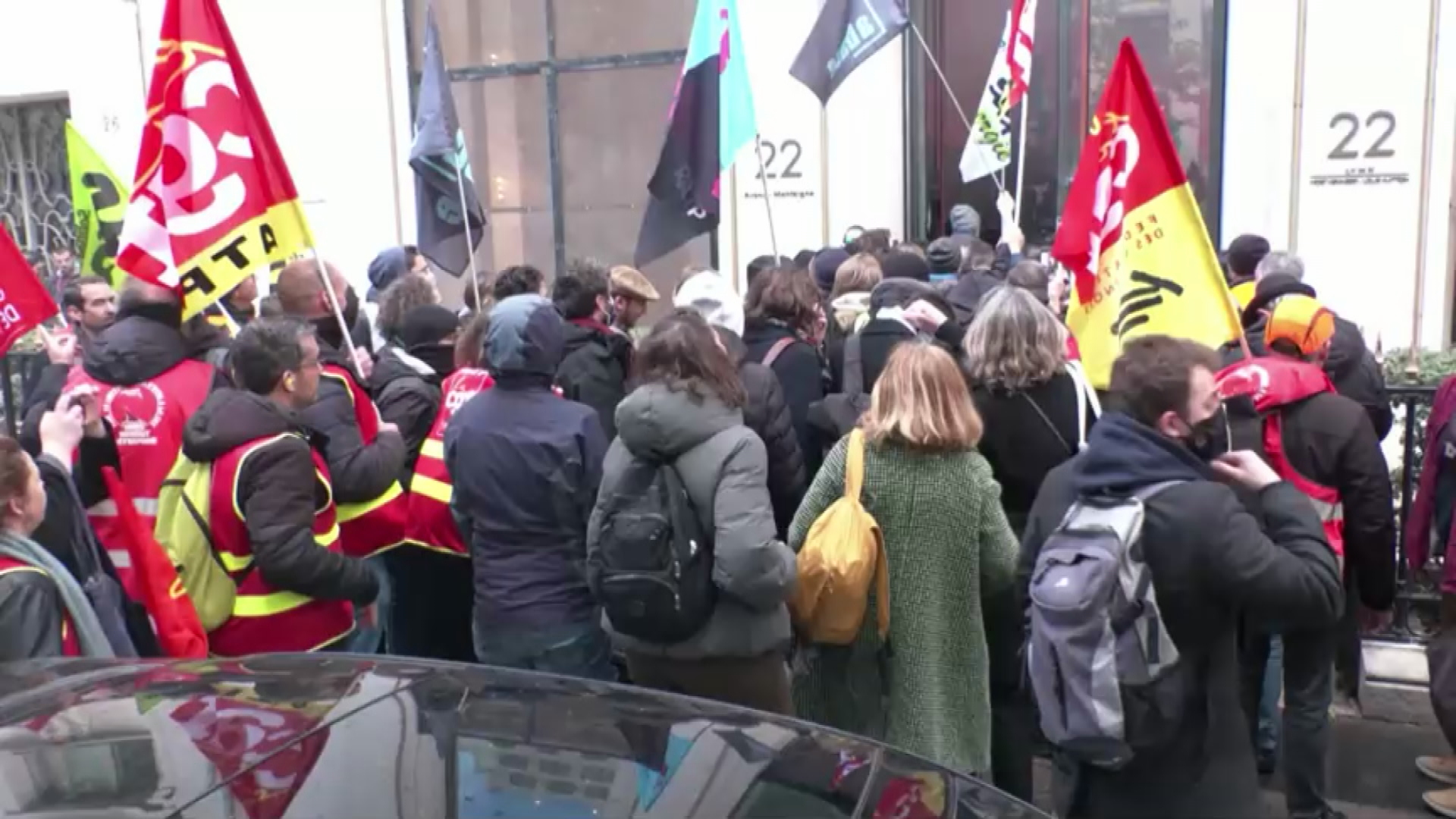French protesters storm LVMH headquarters