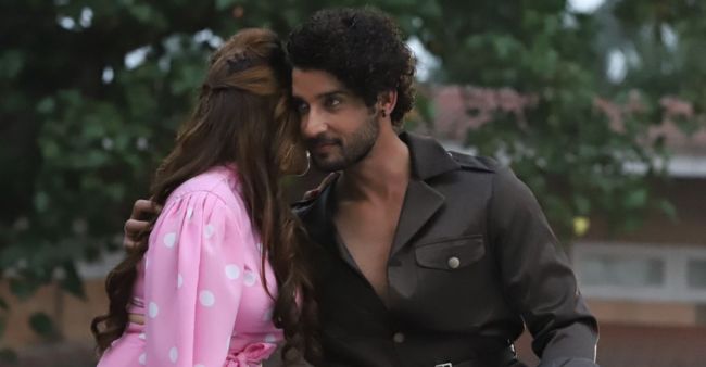 Gautam Singh Vig Sparks Relationship Rumors With Mysterious Picture, Fans Left Wondering Who She Is!