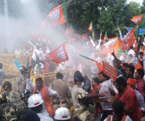 Jharkhand: Police lathi-charged BJP workers in secretariat encirclement program in Ranchi