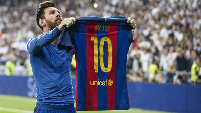 Barcelona confirms Lionel Messi transfer talks