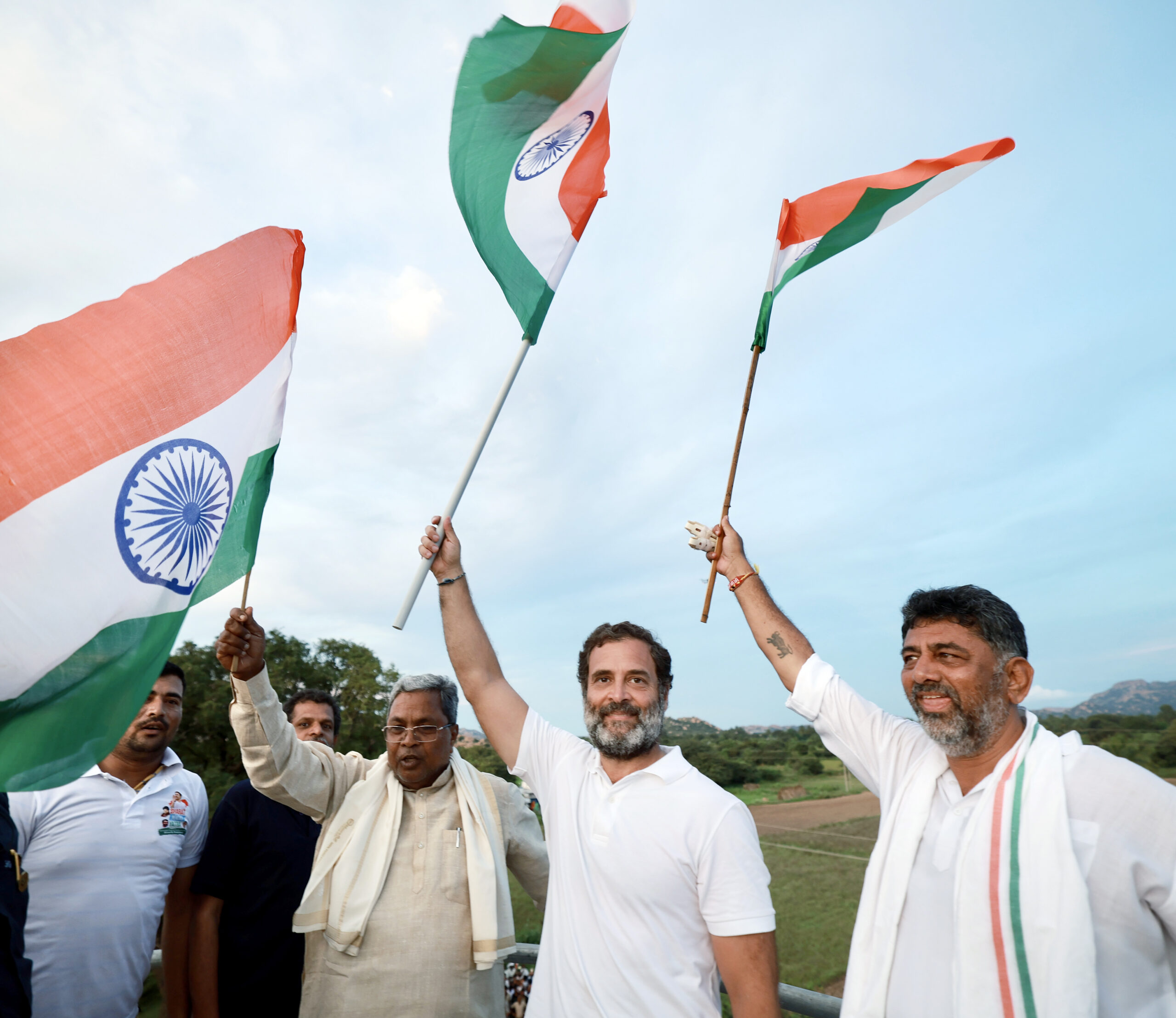 Shivakumar, Siddaramaiah meet Rahul Gandhi; Meetings on Karnataka CM ...