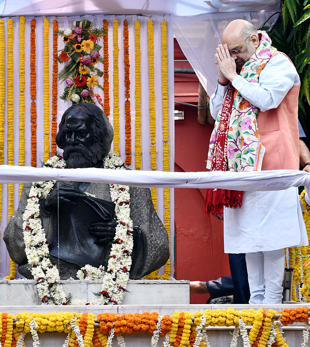 On the occasion of Rabindranath Tagore’s birth anniversary, Amit Shah pays tribute to him.