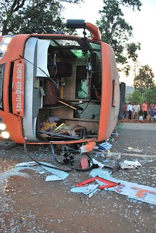 Aligarh: Several injured as bus overturns