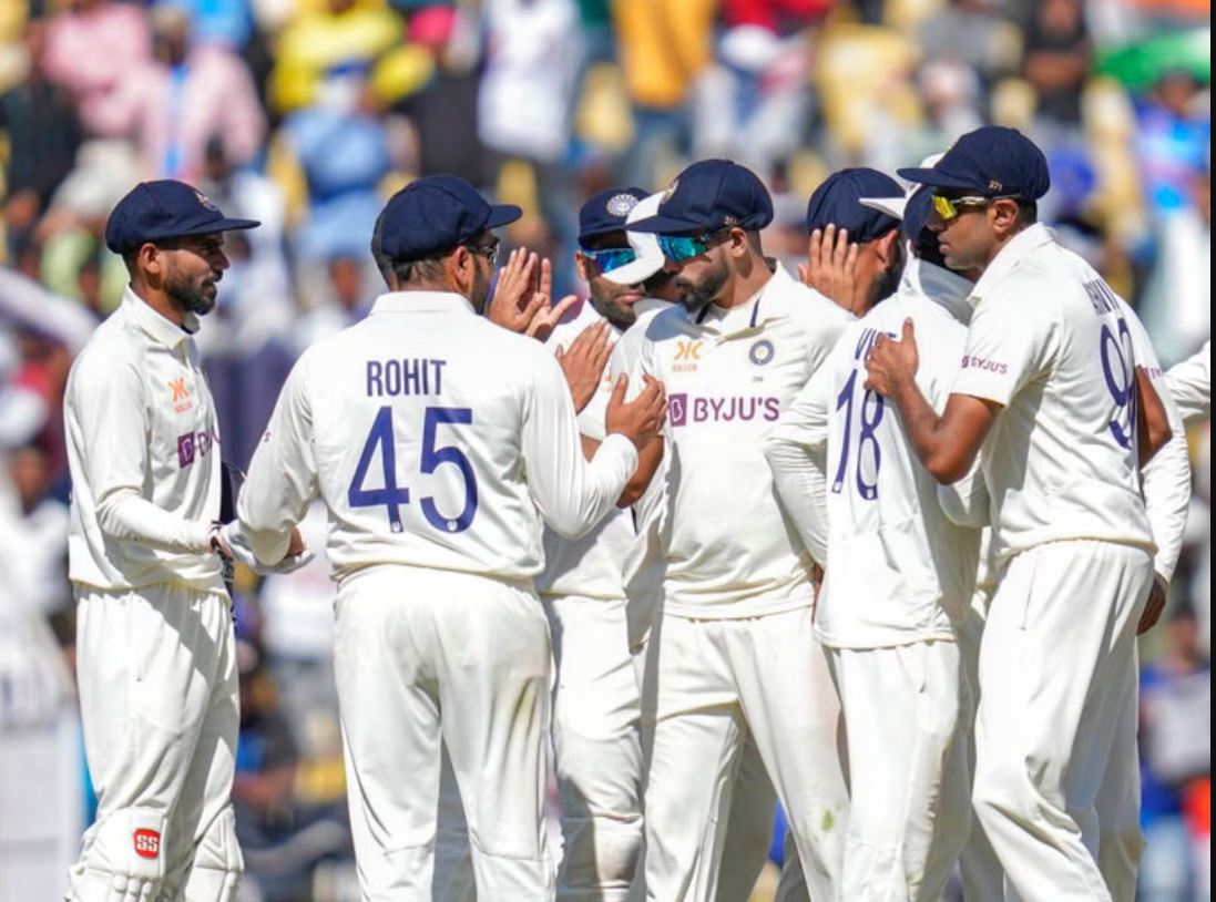 India break jinks, pip Australia to become No. 1 Test side