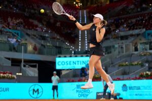 Iga Swiatek defeats Kudermetova to reach Madrid Open finals