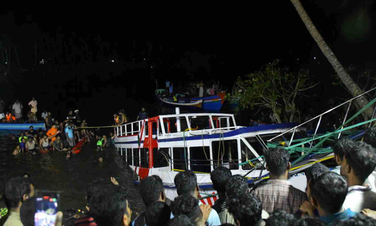 Boat capsizes in Kerala, dozens feared dead