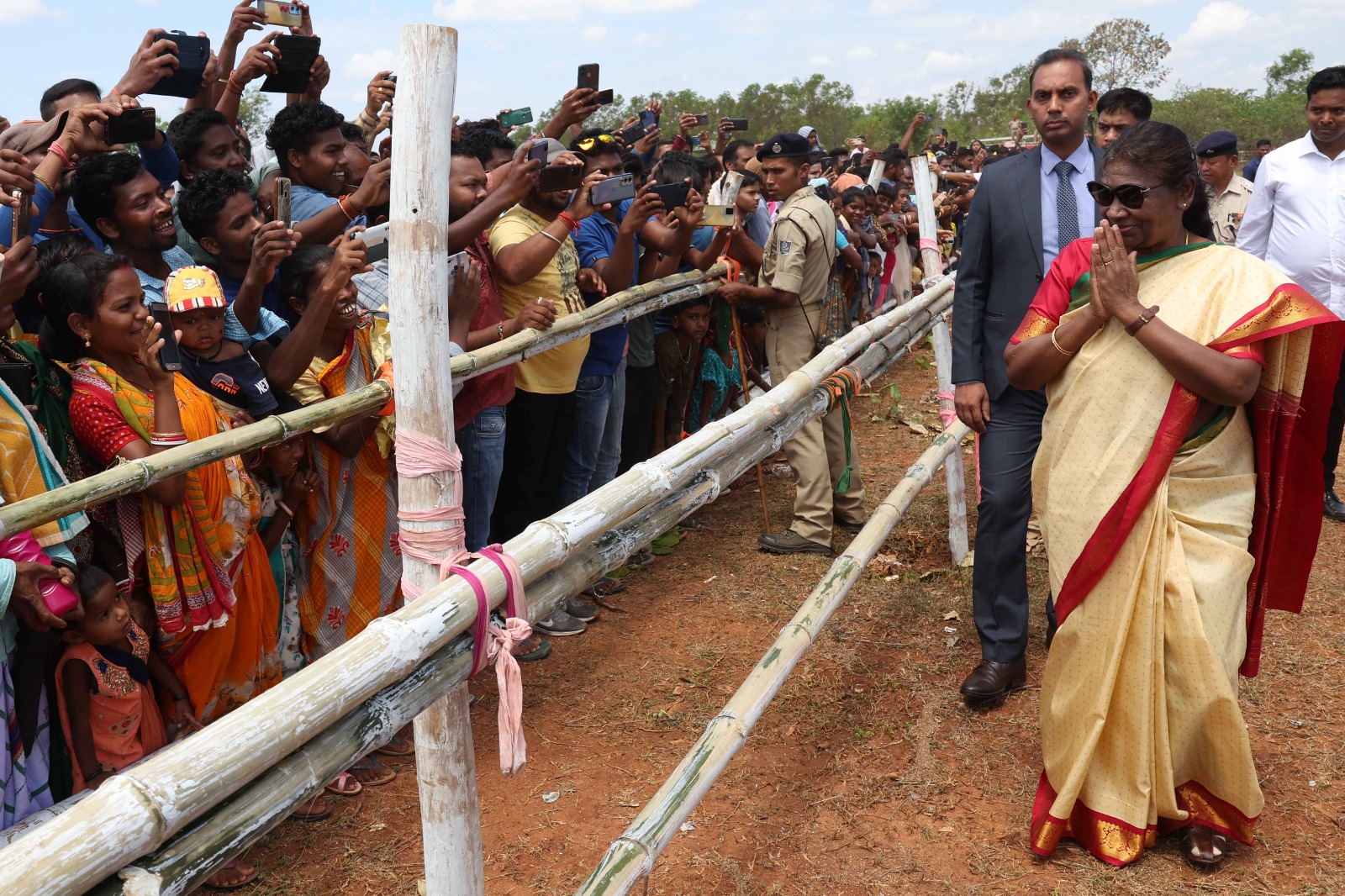 President Murmu welcomed back home in Rairangpur