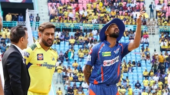 Chennai Super Kings won the toss, LSG wickets fell early after MS Dhoni chose to bowl