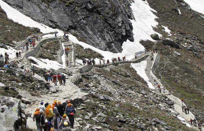 Hemkund Sahib yatra halted on friday after snow covers route