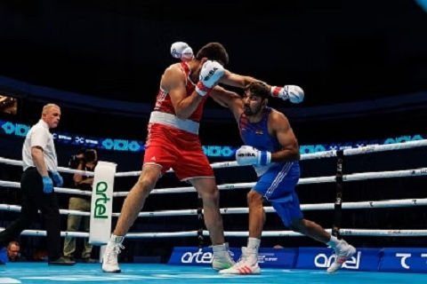 Narendra storms into pre-quarters of Men’s Boxing Championships