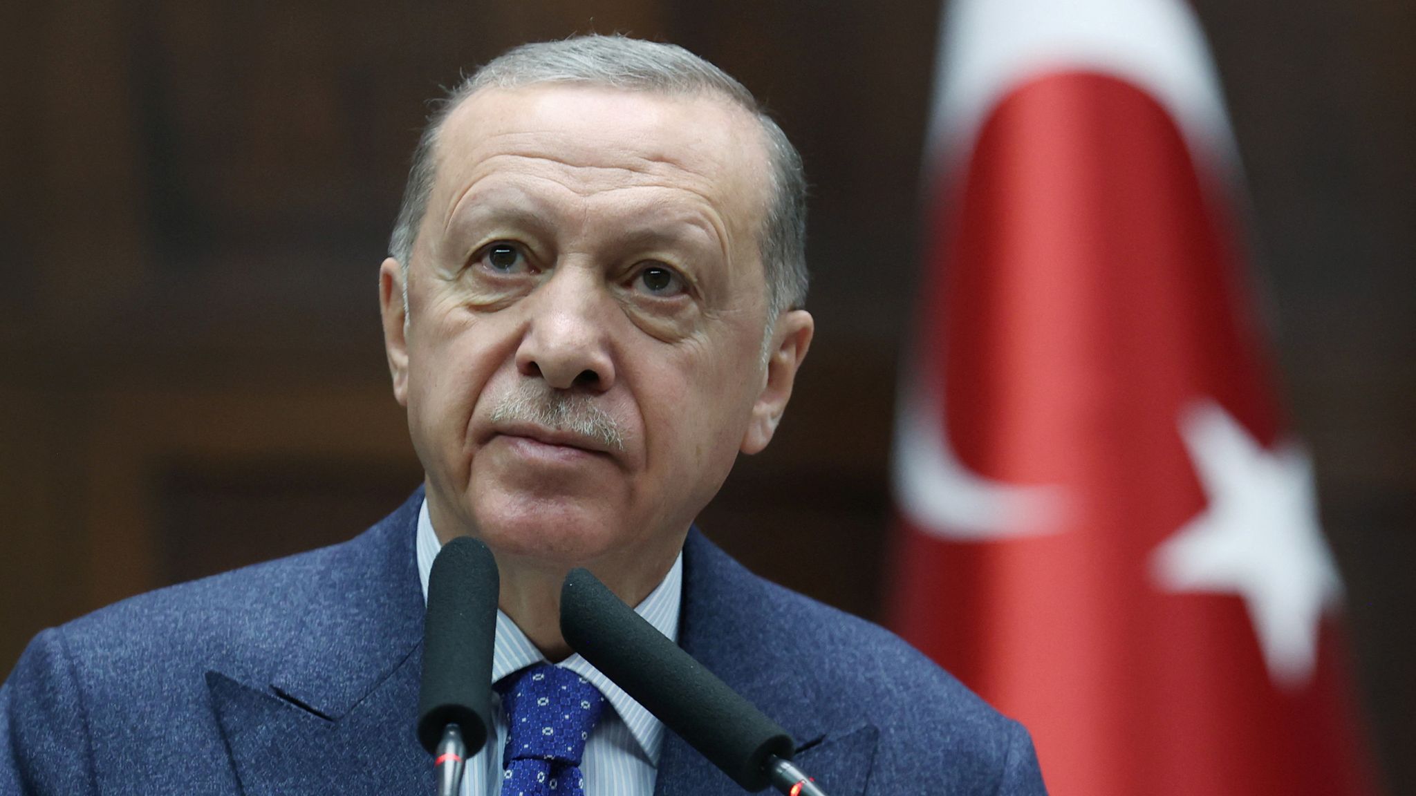 How erdogan maintains image amid persistent economic woes