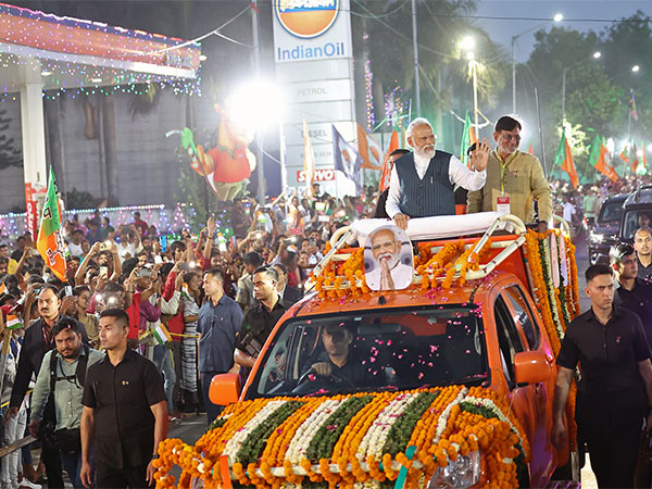 Karnataka Elections :Narendra Modi will take out two mega road shows and four public meetings this weekend