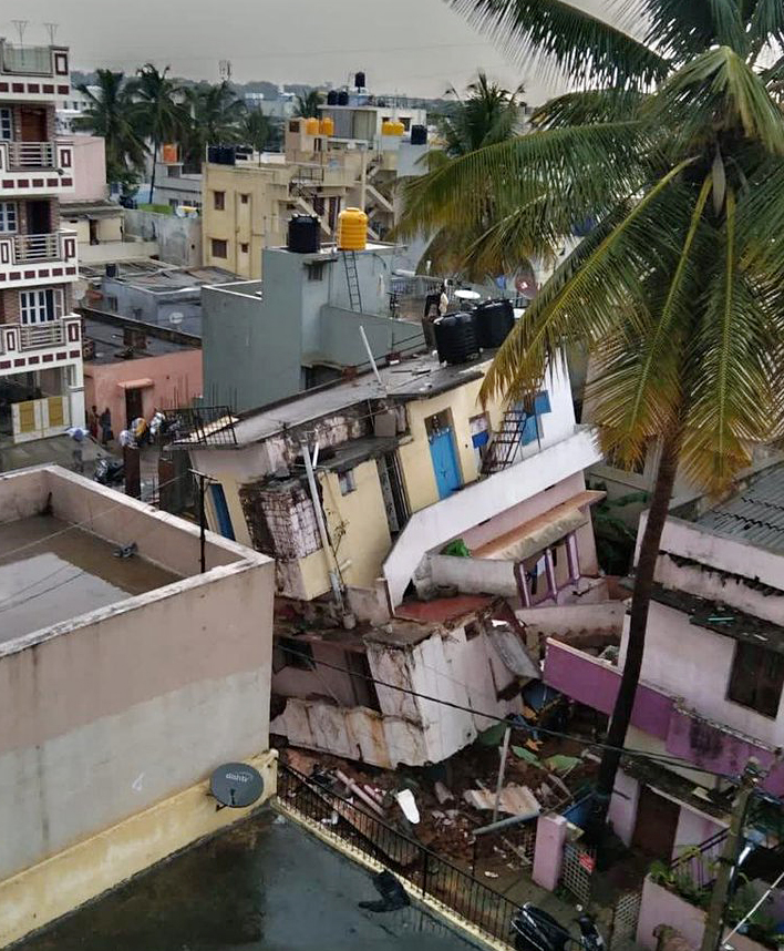 Heavy rains lashed Bengaluru An old building collapses at Vidyaranyapura after heavy rains lashed Bengaluru, on Sunday
