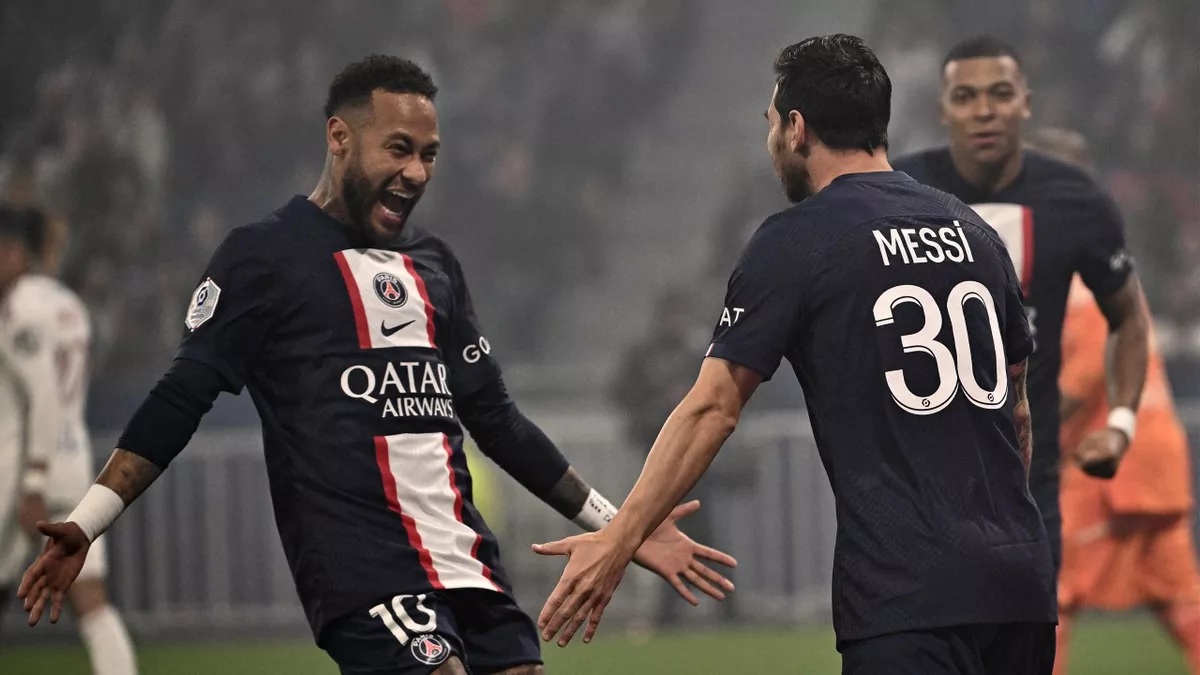 PSG on the verge of Ligue 1 title summit