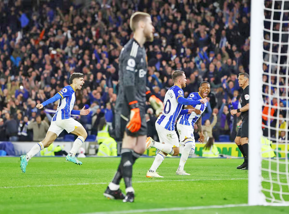 Brighton trounces Manchester United in a late spot-kick