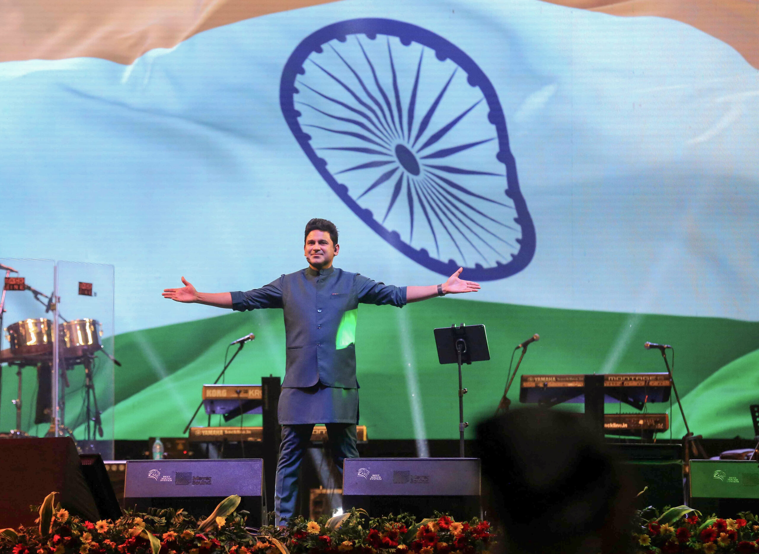 Manoj Muntashir performs at cultural event of Gaurav Diwas