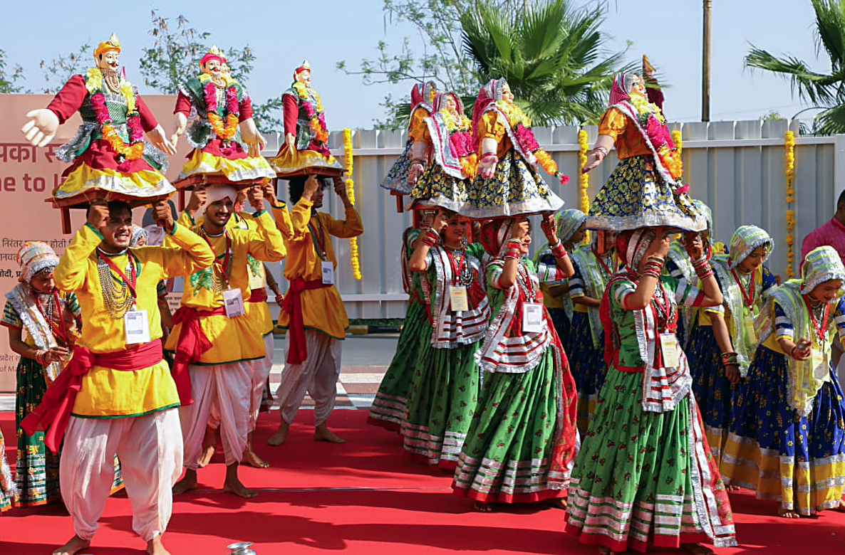 Nepal PM Pushpa Kamal Dahal  arrives at Indore airport on Friday, artists perform in his welcome