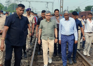 Railways Minister Ashwini reaches at train accident spot in Odisha’s Balasore