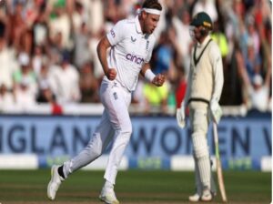 Robinson, Broad raise England’s hope on day 4