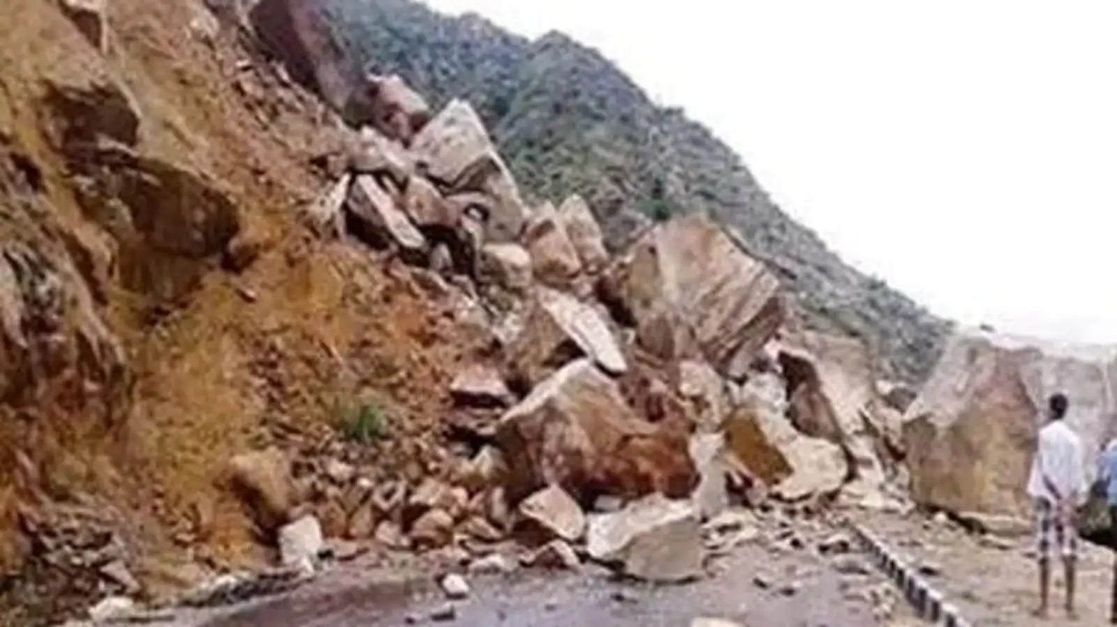 National Highway in Jammu-Srinagar blocked after heavy rainfall caused landslides