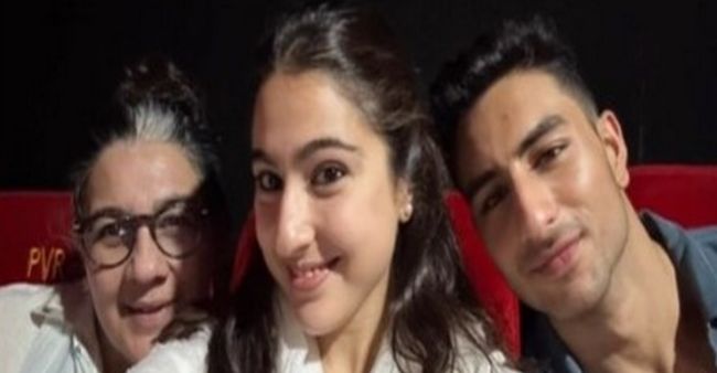 Viral Picture: Sara Ali Khan Watches ‘Zara Hatke Zara Bachke’ With Mom Amrita Singh And Brother Ibrahim Ali Khan