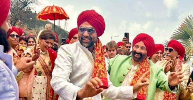 Abhay Deol Shares A Heartwarming Picture With Sunny Deol, Bobby Deol
