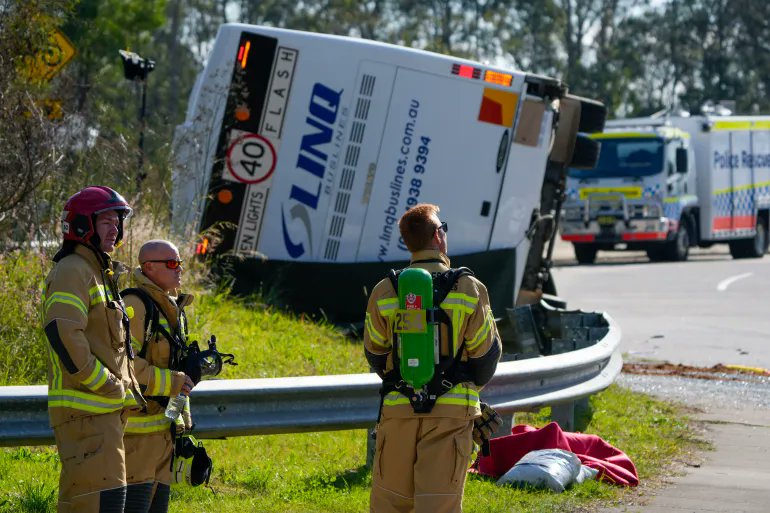 Wedding bus crash : 10 killed in Australia, driver arrested