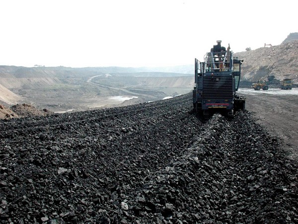 Security concerns threaten coal supply in Pakistan as transporters at risk