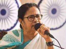 Mamata Banerjee criticizes CBI raids on municipal bodies in West Bengal