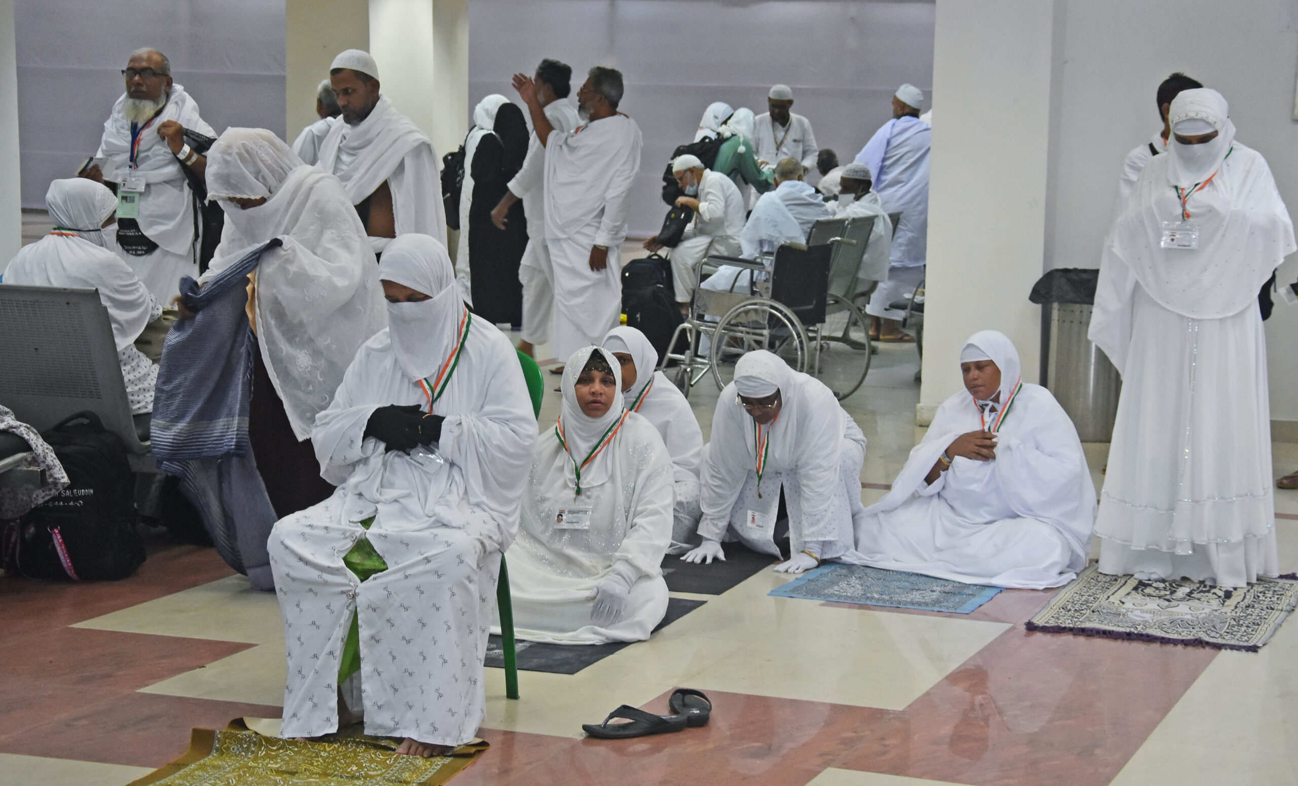 Envoy visits Mecca and inspects the arrangements for Indian Hajj pilgrims