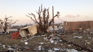 Tornado wreaks fear in Arkansas, kills one