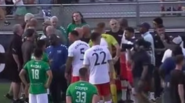 West Ham players walk off field