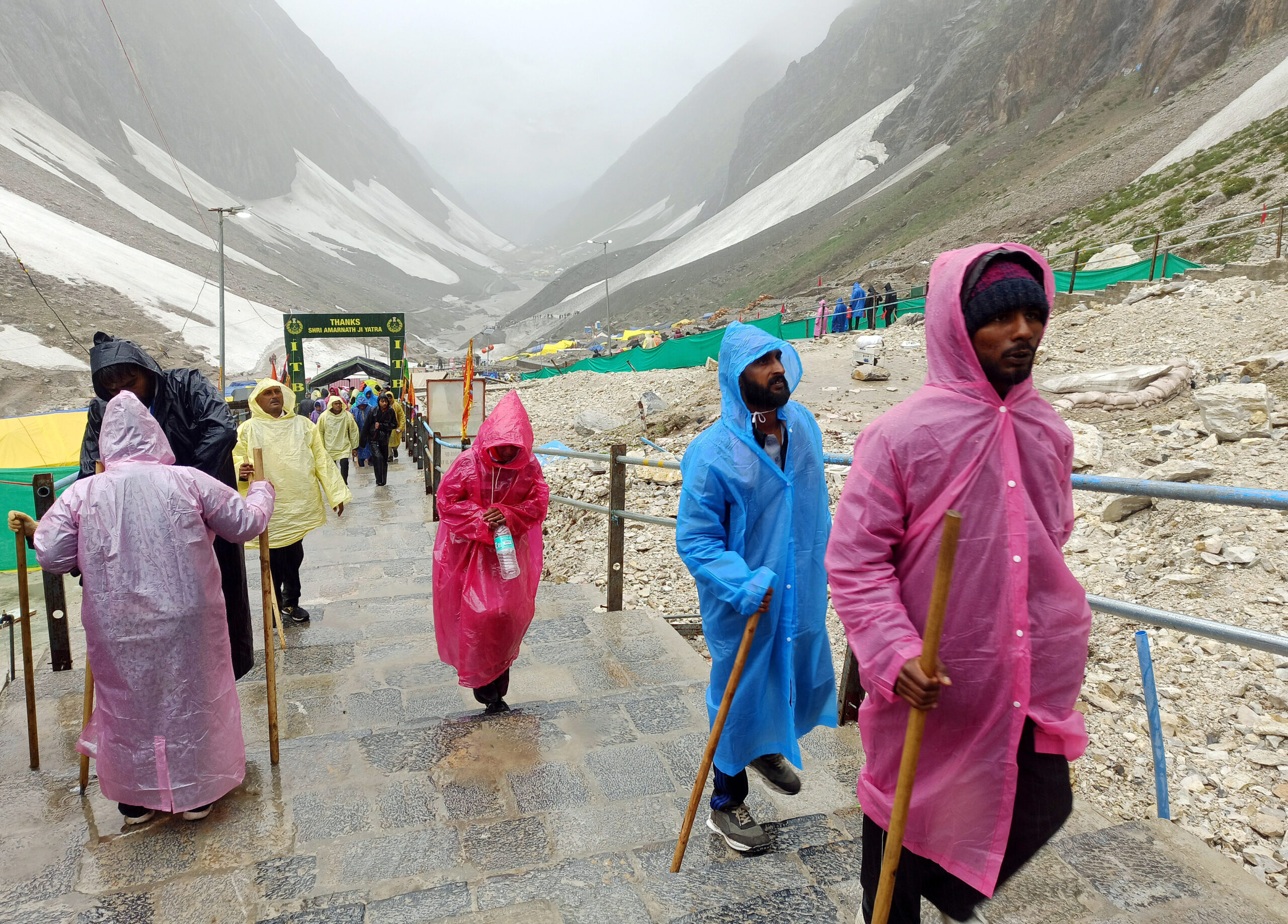 Amarnath Yatra: Pilgrims resume journey after weather improves