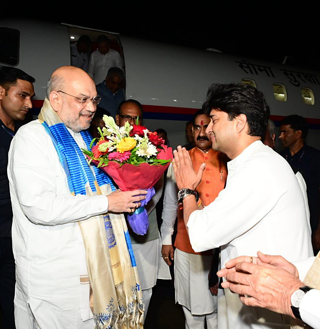 Union Home Minister Amit Shah being welcomed by Union Civil Aviation Minister Jyotiraditya Scindia in Bhopal