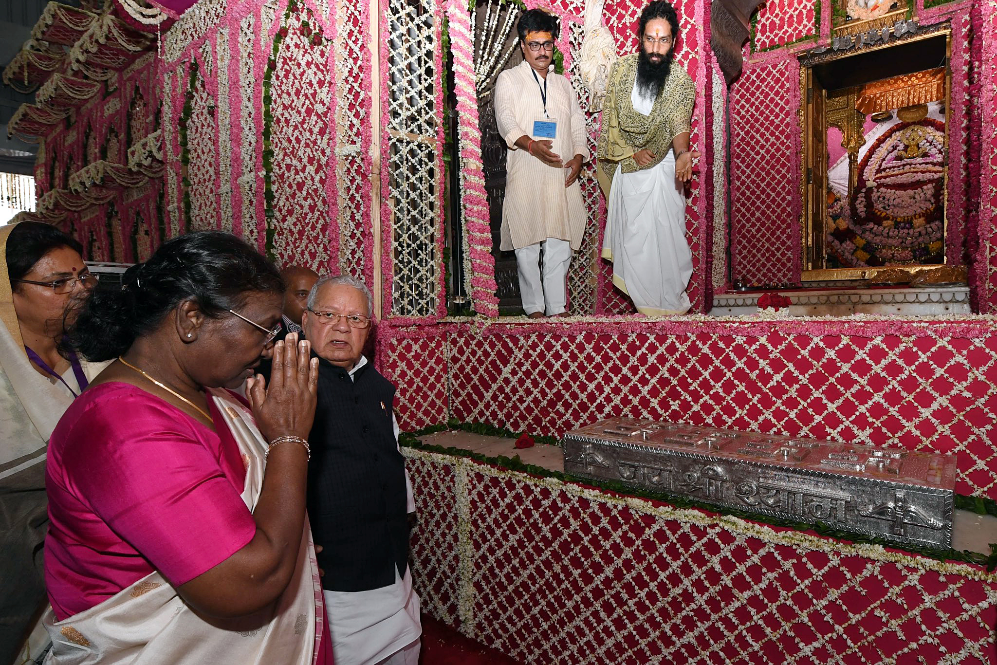 President Droupadi Murmu offers prayers at Khatu Shyamji Temple