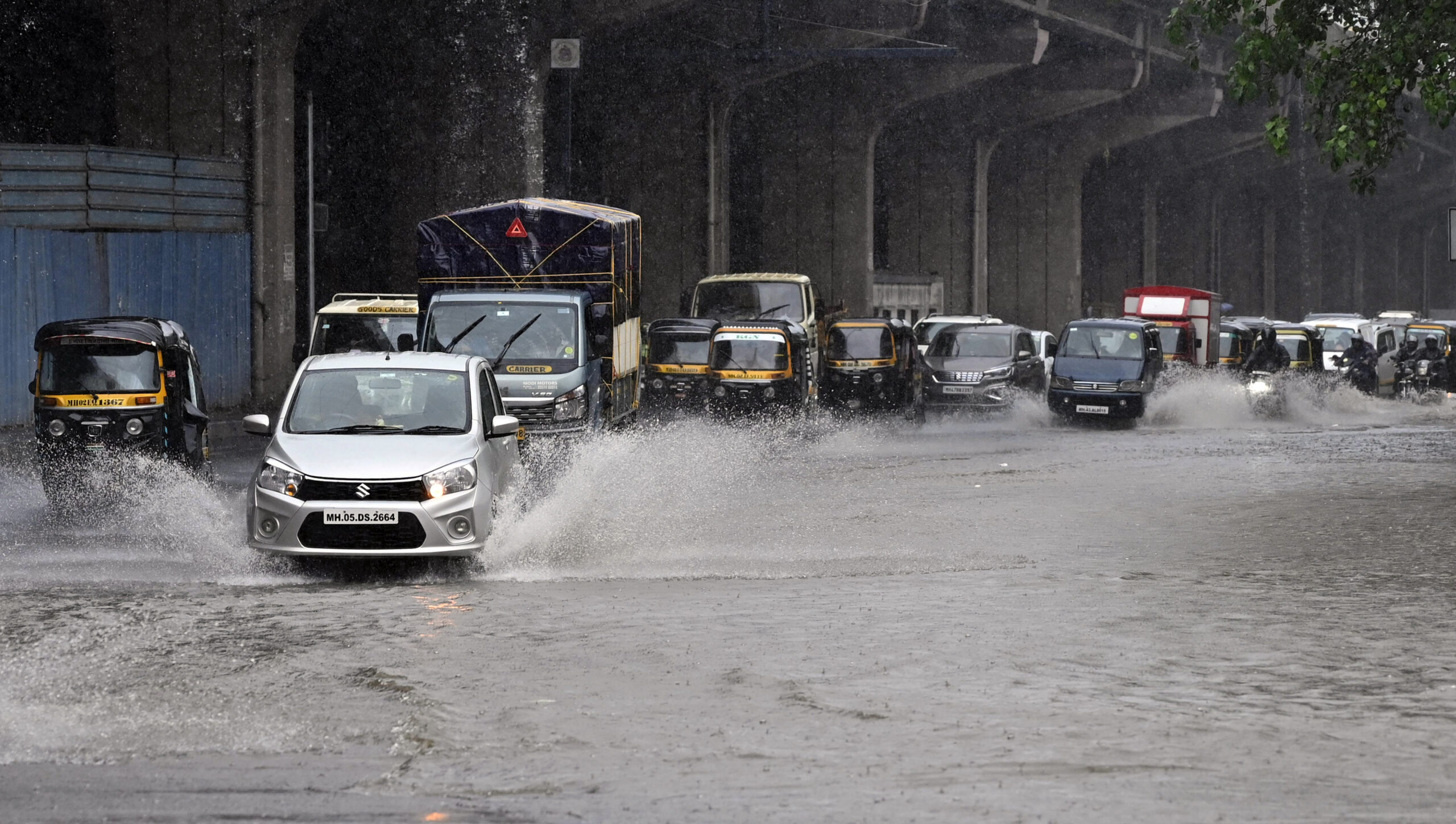 IMD issued ‘yellow’ alert for Mumbai, predicts heavy rainfall 